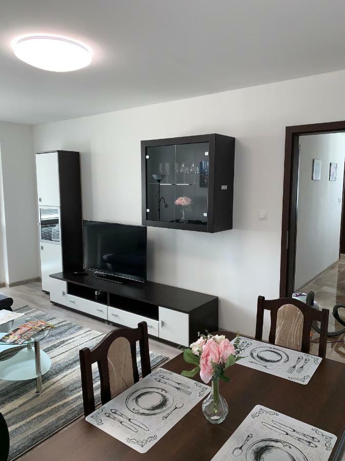 Apartament Tt10 Botanicka Трнава Экстерьер фото