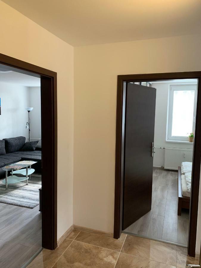 Apartament Tt10 Botanicka Трнава Экстерьер фото